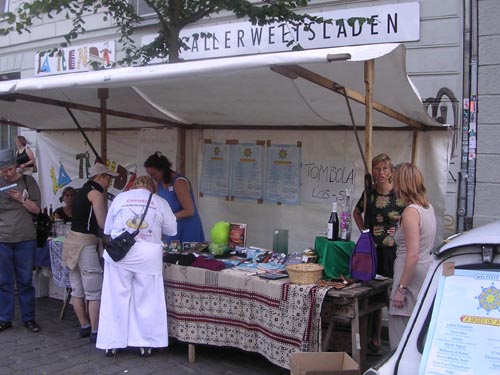 Weltfest Tombola-Stand