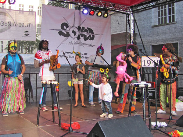 Weltfest am Boxhagener Platz 2013 - Metissia auf der Weltfest Bühne