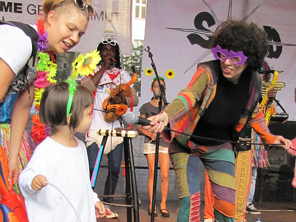 Weltfest am Boxhagener Platz 2013 - Metissia auf der Weltfest Bühne