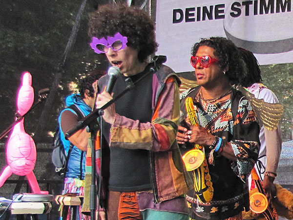 Weltfest am Boxhagener Platz 2013 - Metissia auf der Weltfest Bühne